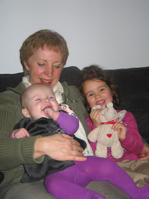 Lachen met de tantes en Naomi
