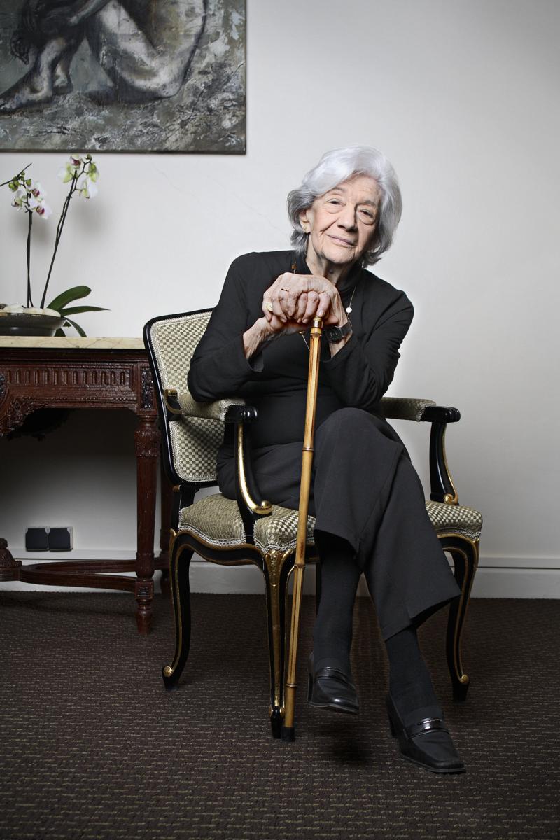 Cajón de sastre Ana María Matute gana el Premio Cervantes