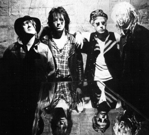 [A-254473-1240678350.jpg]