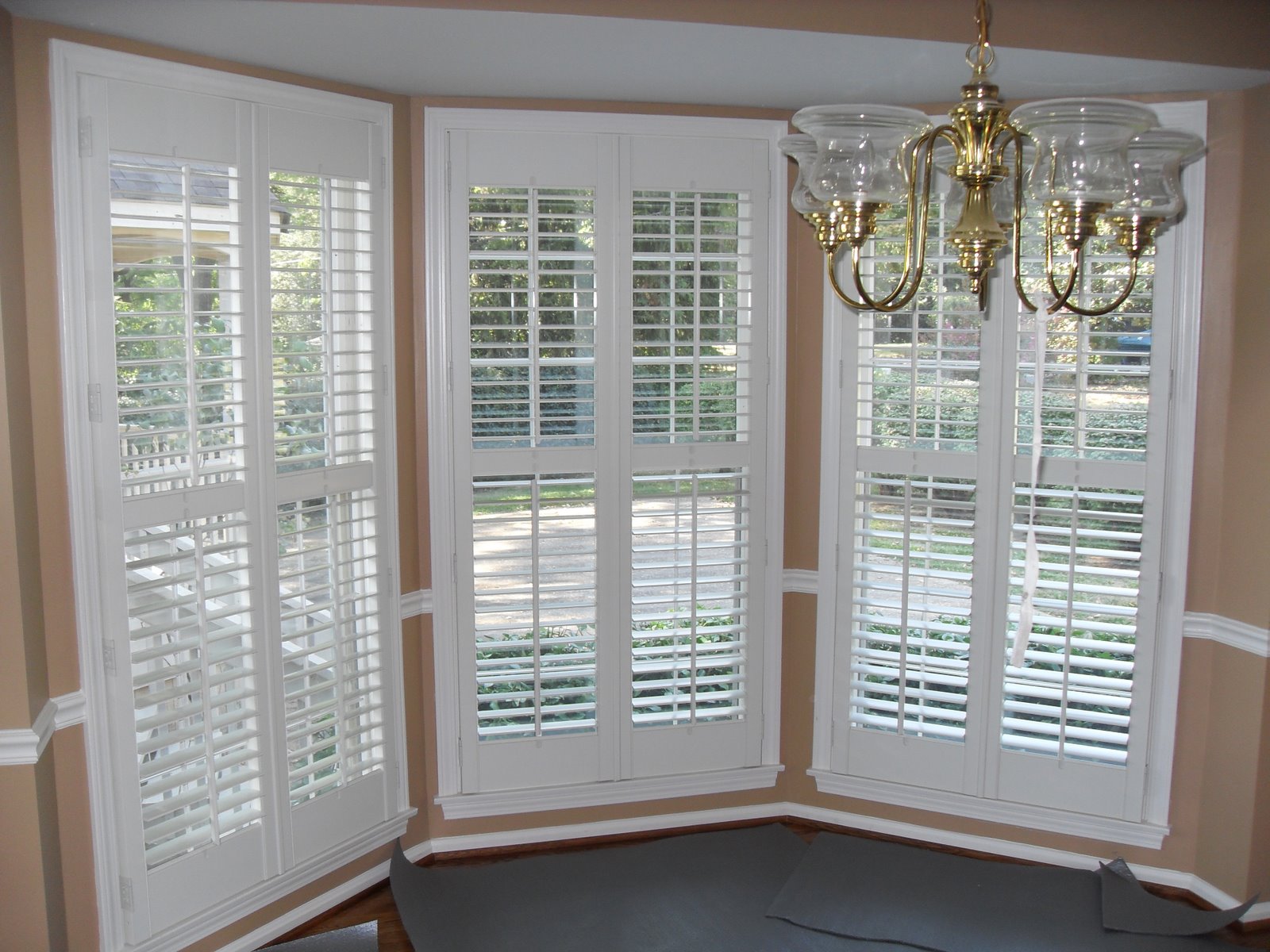 Louisville Blinds and Drapery Shutters and Drapery