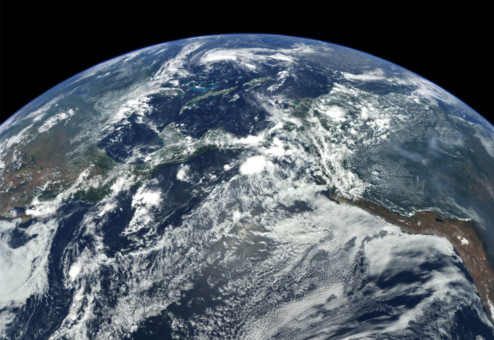 [Earth+by+NASA+Messenger+probe.jpg]