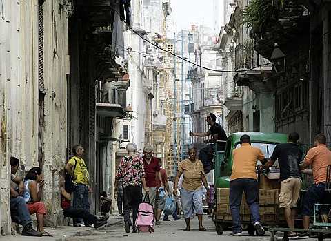 [cyclist+passes+7.jpg]