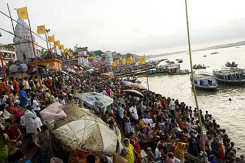 [Thousand+of+Hindu4.jpg]