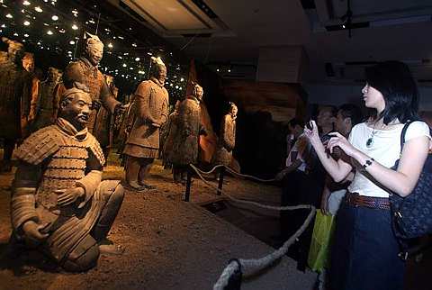 [Chinese+visitors3.jpg]