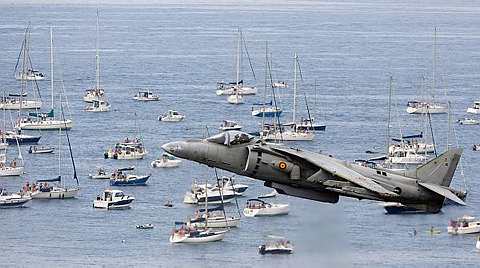[Spanish+Air+Force+Harrier+jet+performs4.jpg]