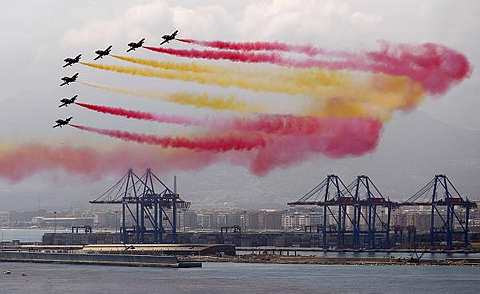 [Spanish+Air+Force+Harrier+jet+performs58.jpg]