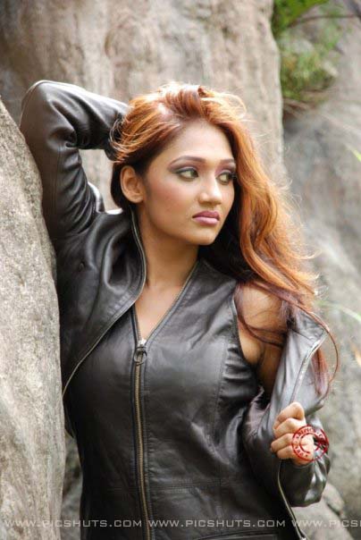 Sl Hot Actress Pics Hot And Sexy Upeksha Swarnamali S Black