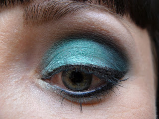 Kristen's Beauty Blog: Bright Teal Eyes