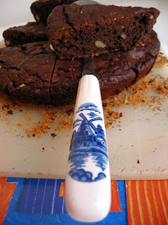 CHOCOLATE ALWAYS MAKES THINGS BETTER...'BETTER CAKE THAN CREAM BROWNIES' 32 IMG 8949