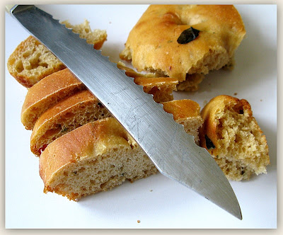 CHIPOTLE GARLIC FOCACCIA & ROMESCO DIP 27 romesco+dip