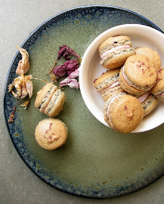 Hibiscus Macarons with a Lavender-Hibiscus Mascarpone ... 7 IMG 3767