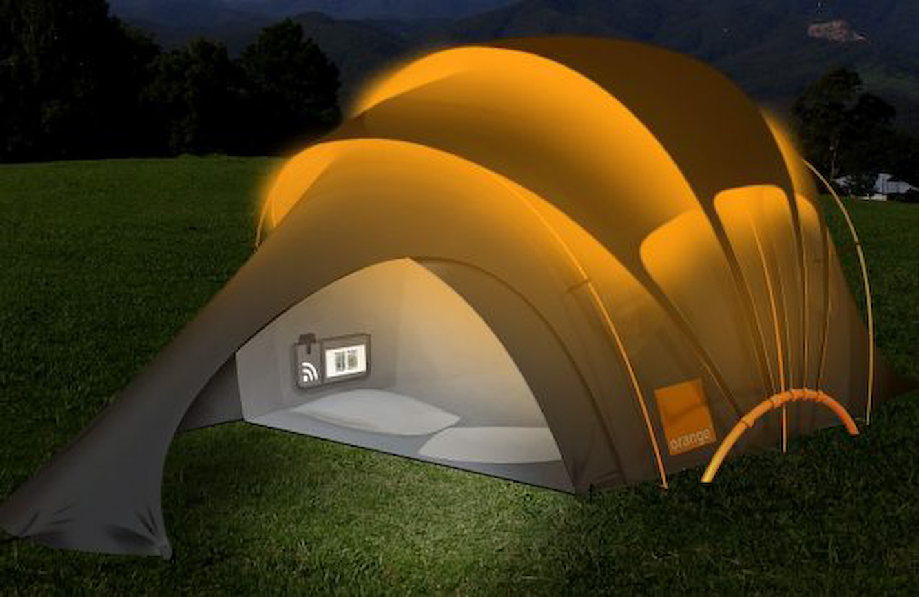 [orange-tent_Ajz5J_5638.jpg]