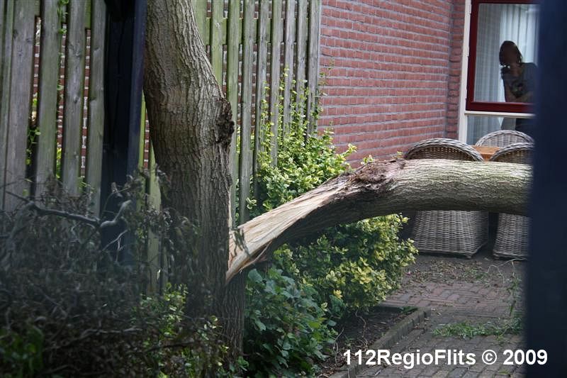 [Stormschade+Veenmosweg+Stadskanaal+30-07-2009+_003.JPG]