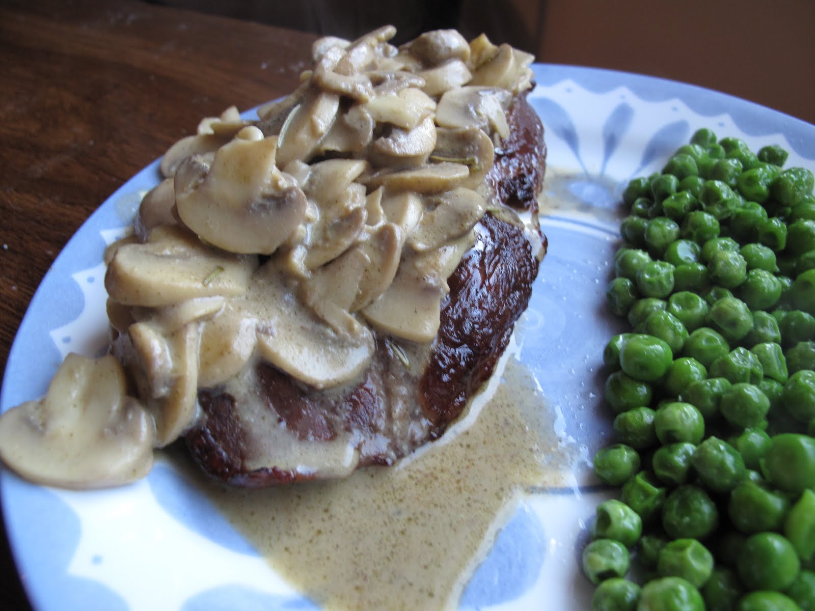 Dragonfly Kitchen Sirloin Steaks with Dijon Mushroom Sauce