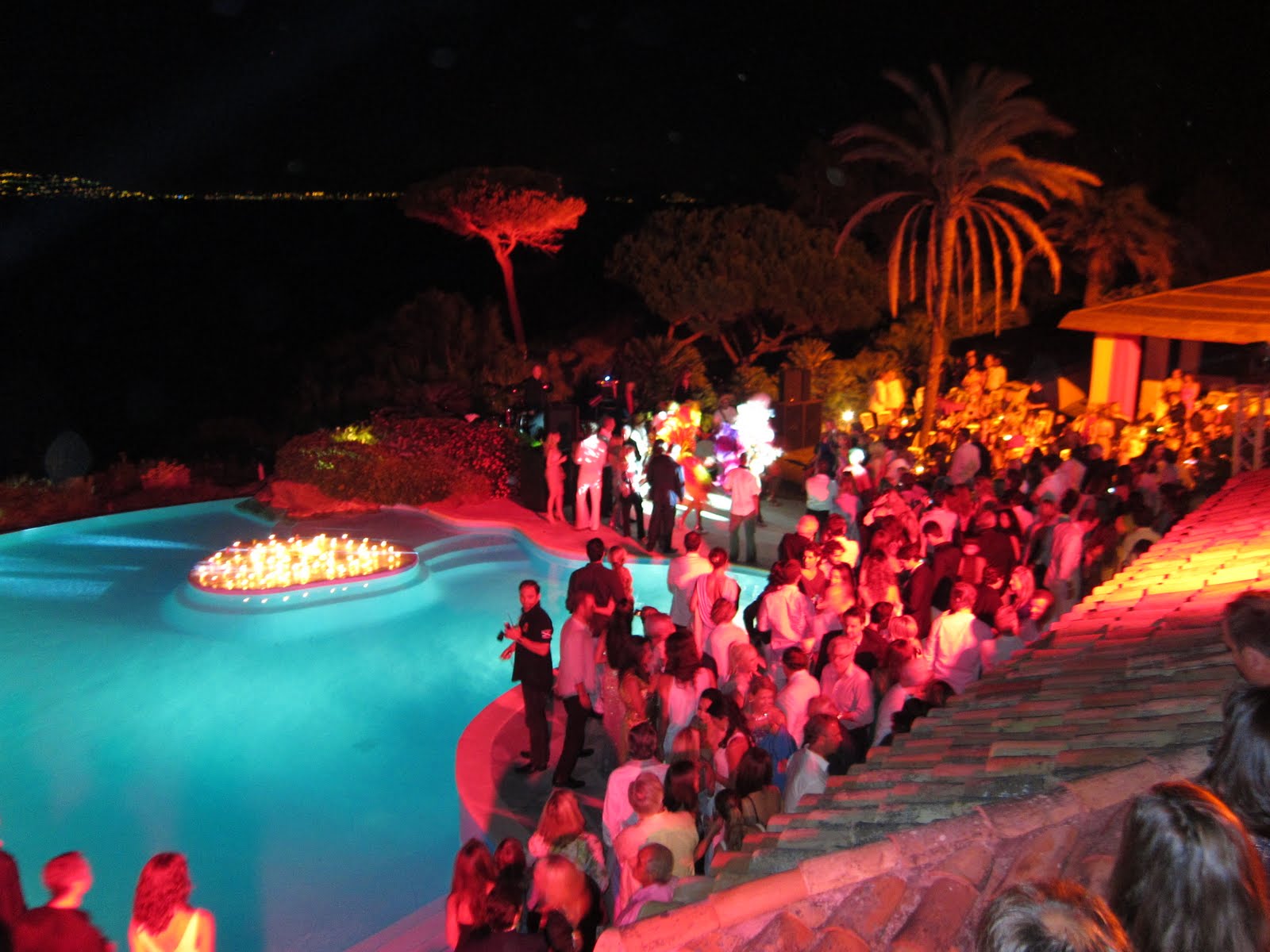 INTERNATIONAL LUXURY CONSULTING THE MOST BEAUTIFUL PARTIES in St