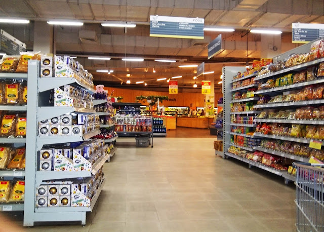 hypermarket in India
