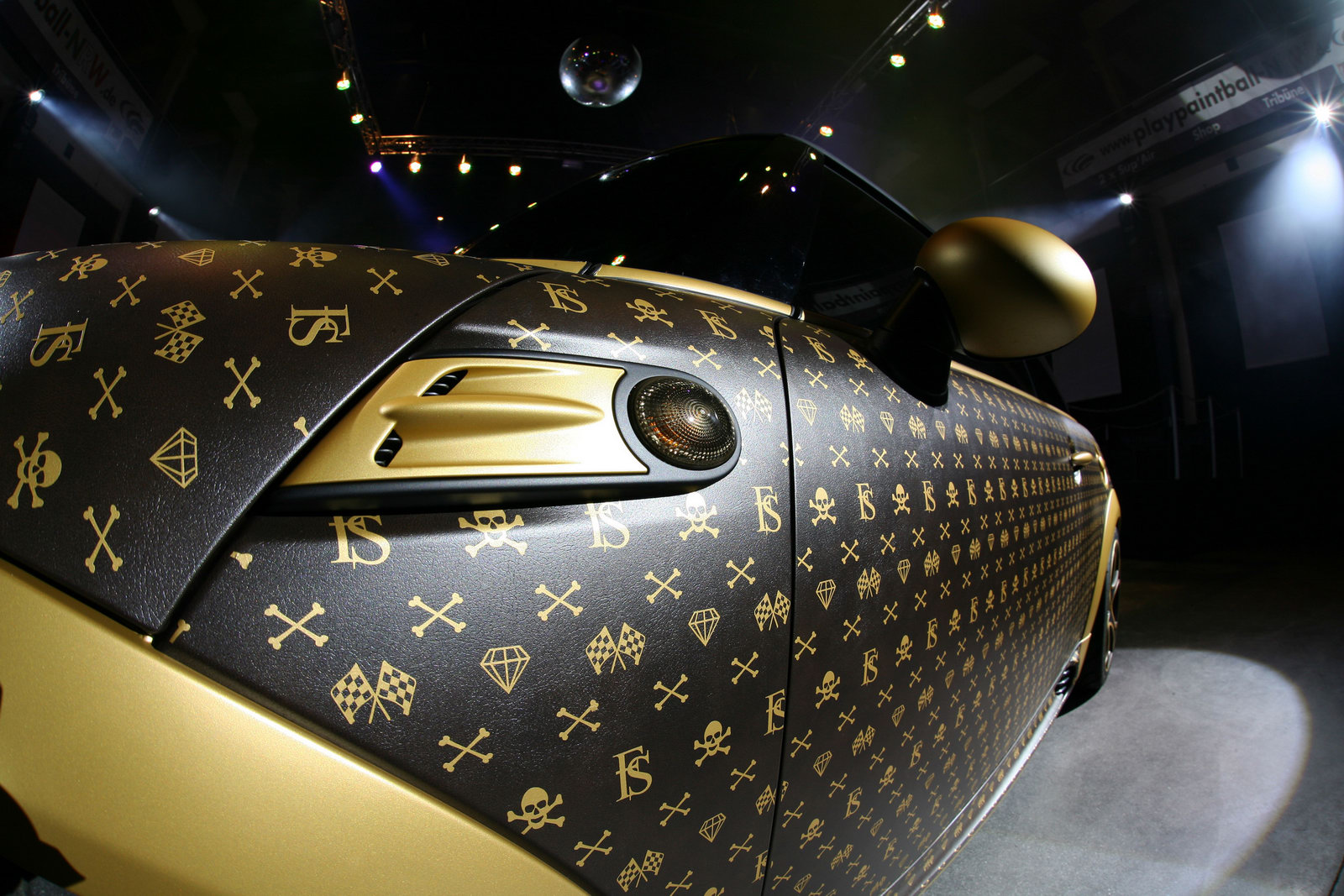 Kina hellig øje Zoom in Cars: Louis Vuitton-esque MINI JCW Looks Kewl