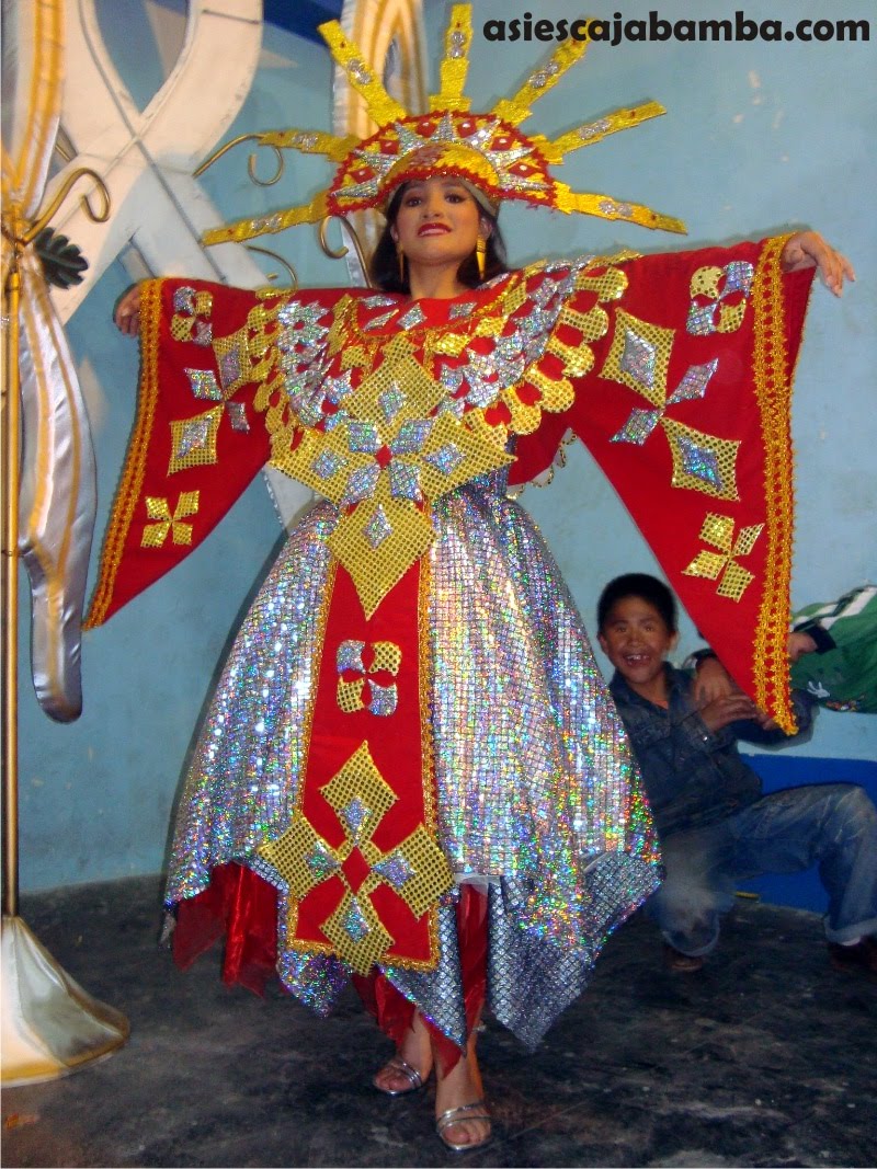 Video de Joselín Fabián Ramos en traje típico - Cajabamba
