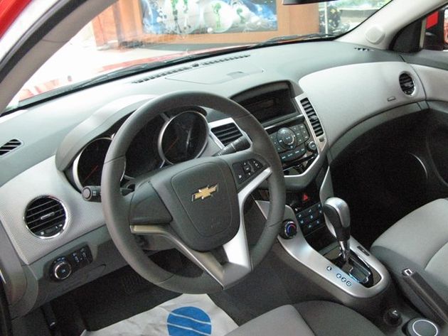 Chevrolet Cruze 2012 Interior