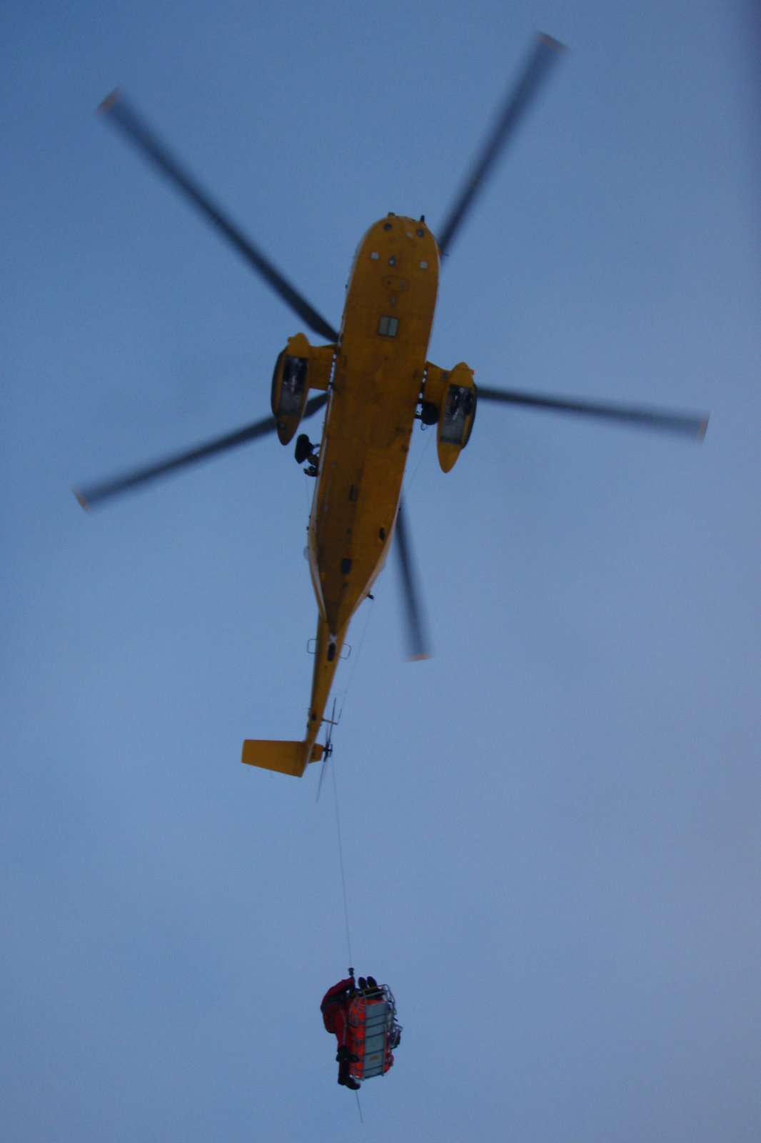[heli.JPG]