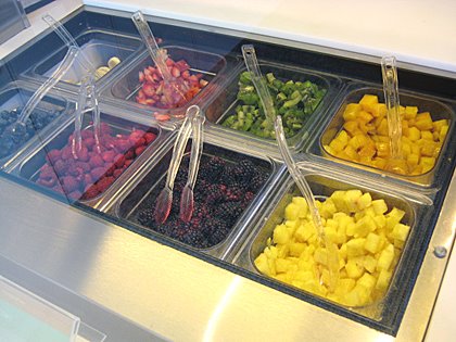 [pinkberry-yogurt-fresh-fruit.jpg]