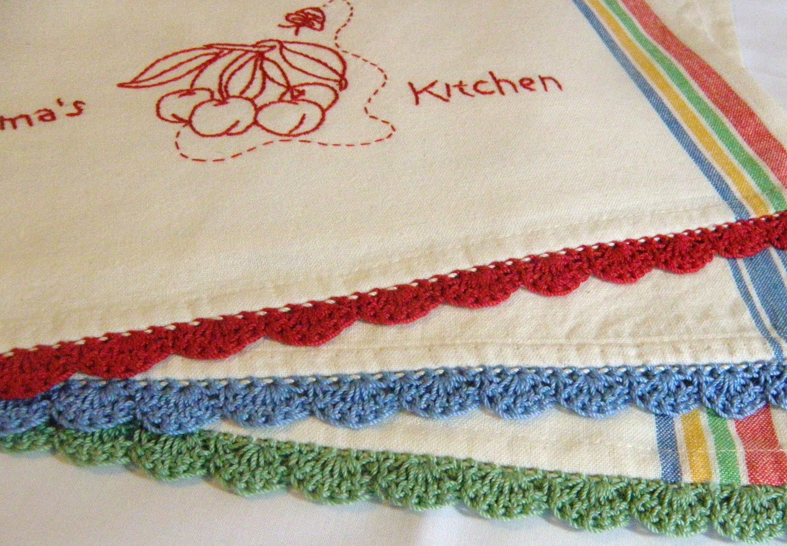 Little Pieces of My Life Tea Towel Edges