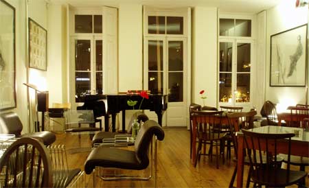 [20050827-cl5.jpg]
