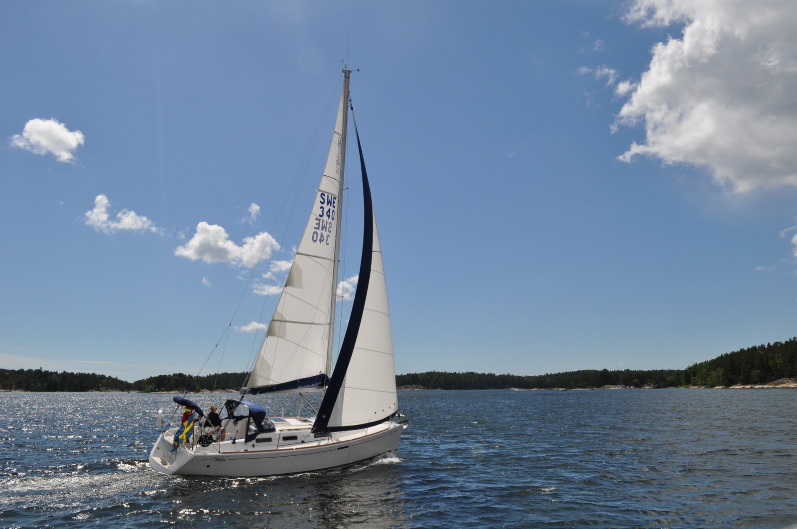 FRESH BREEZE RUNNING: Segling i skärgården