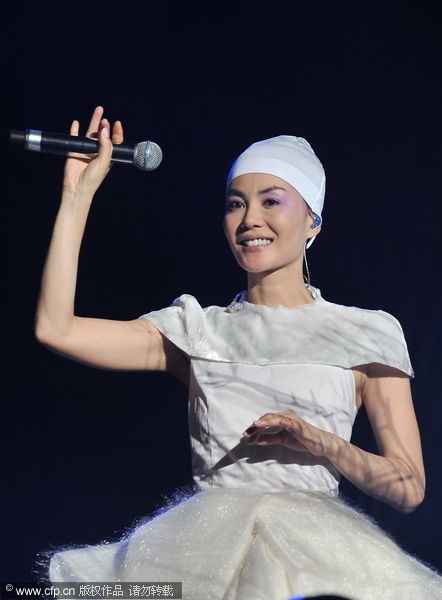 Roast Pork Sliced From A Rusty Cleaver: Faye Wong Concert Photos