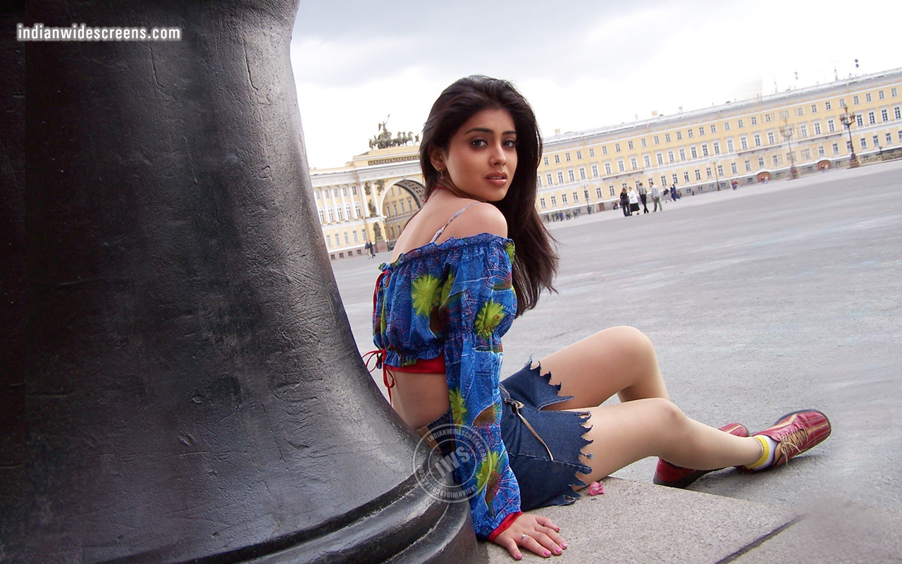 [shriyandfsj892nm901280.jpg]