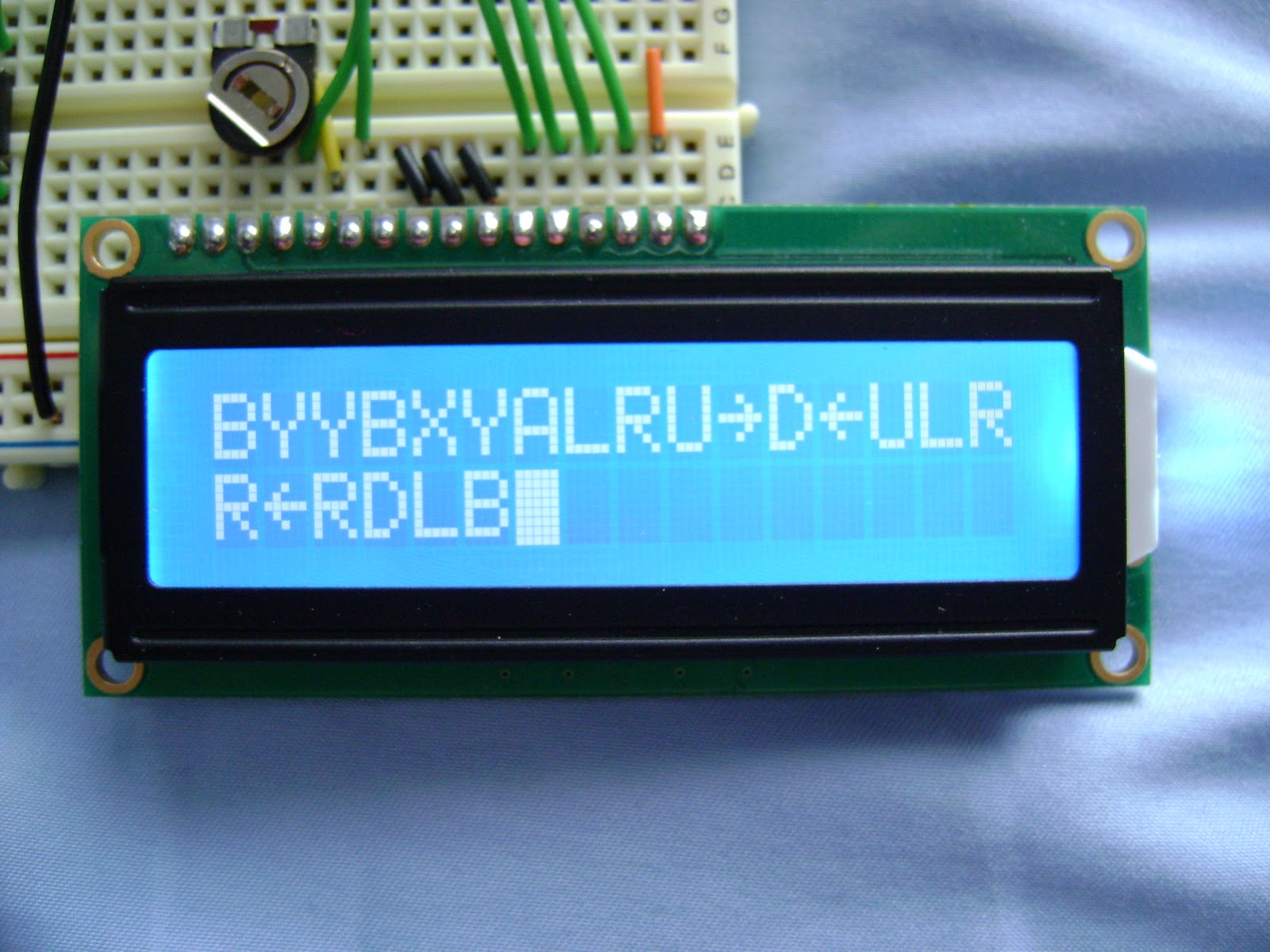 DIYtronics: Interfacing a SNES controller and 16x2 LCD to the PIC16f84A
