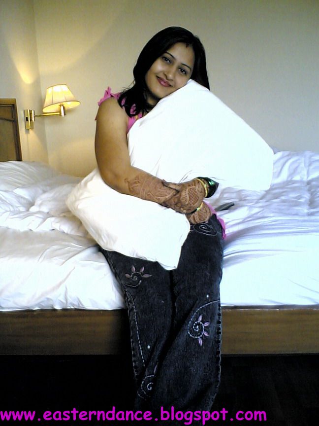 Desi British Girls And Indians Luxury Hotel Room Honeymoon Hidden Photos 