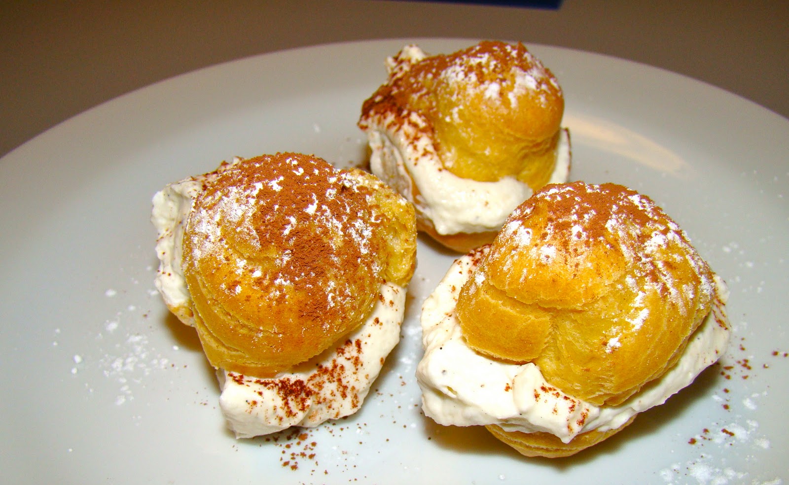 Küchentanz: Zwischenmahlzeit: Brandteigkrapfen mit Topfen-Mousse