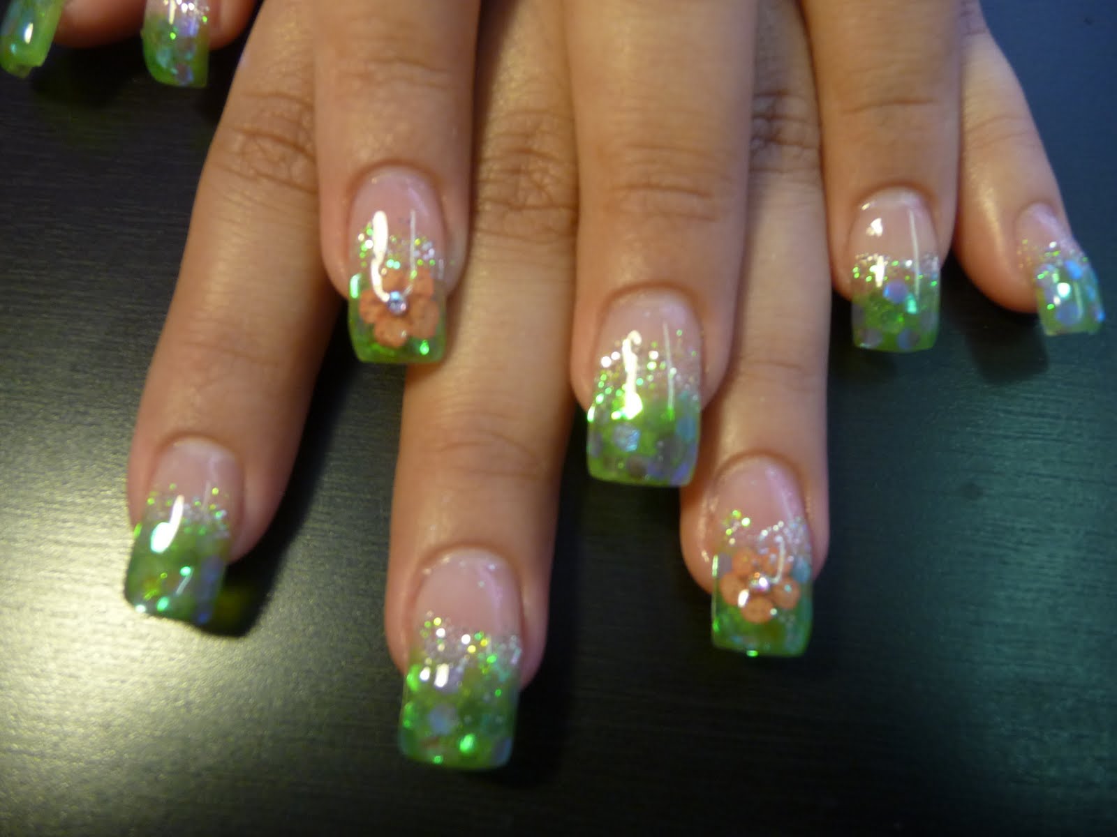green gel nail design for summer