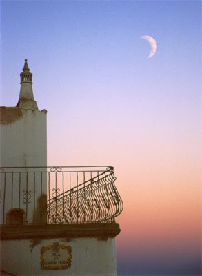 [Moon-At-Sunset,-Albufeira,-.jpg]