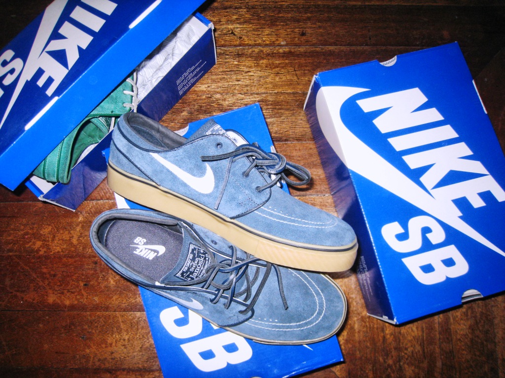 nike janoski bubblegum