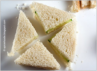 slicing tea sandwich