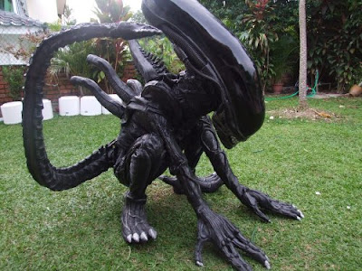 Alien Month: Alien costumes