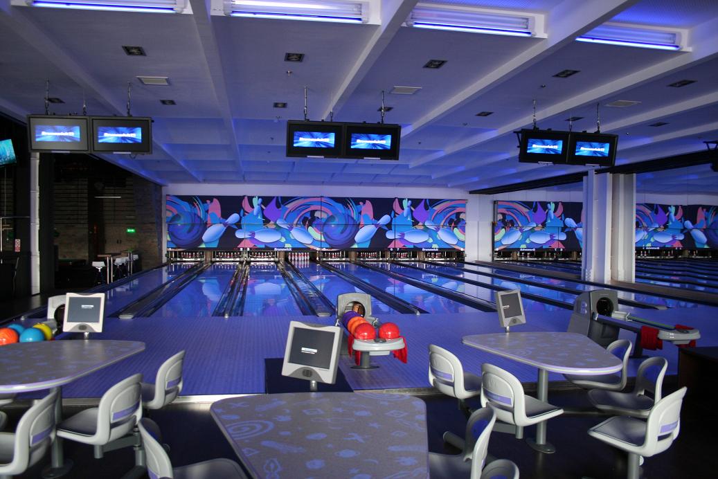 JUST BOWLING Cea mai moderna sala