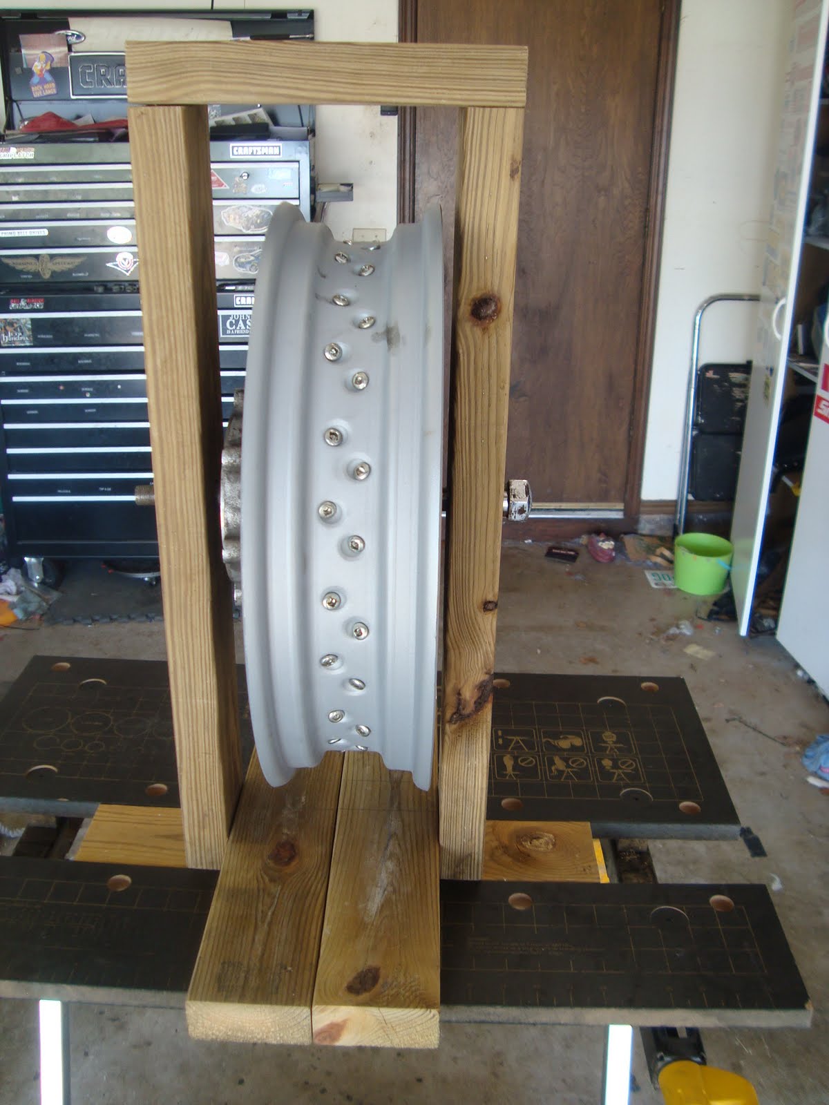wheel lacing stand