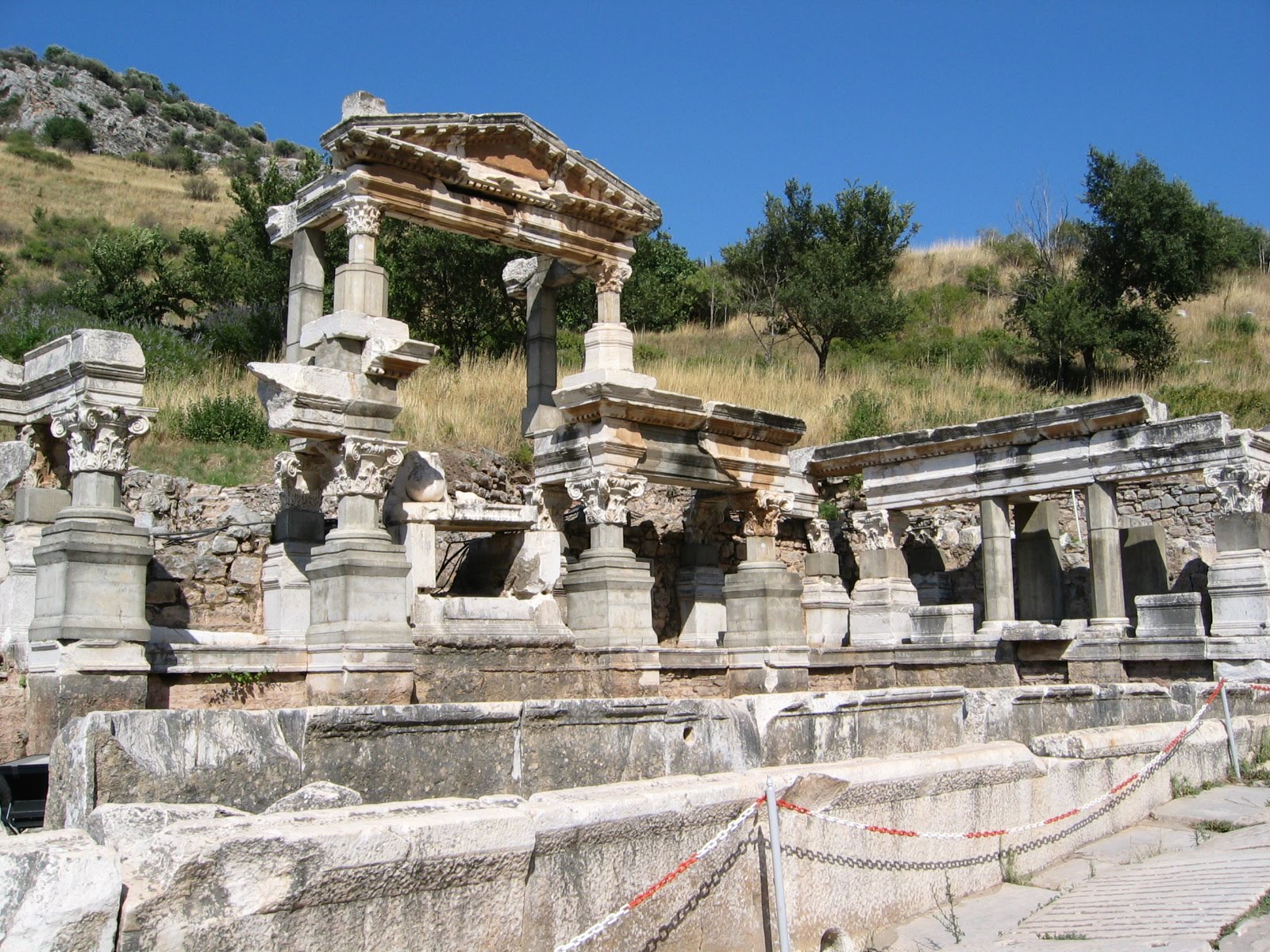 土耳其旅遊｜希臘羅馬古典文明中的聖經名城：艾菲索斯Ephesus | | 依娜的漫慢拾旅