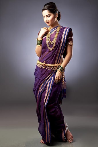 [sonali-kulkarni-saree-photos.jpg]