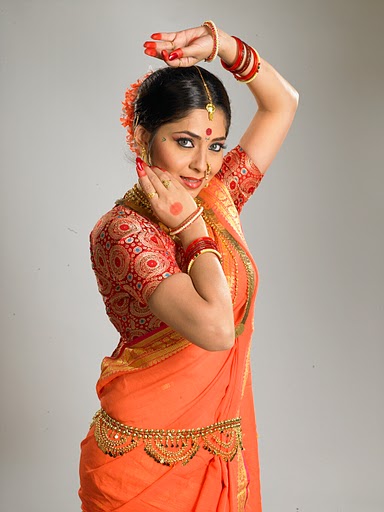 [sonali-dancer.jpg]