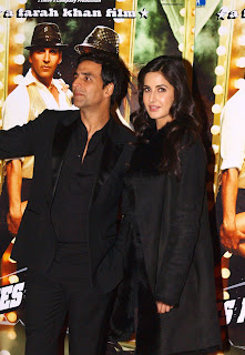 Akshay kumar and Katrina kaif Cause Fan Frenzy in London