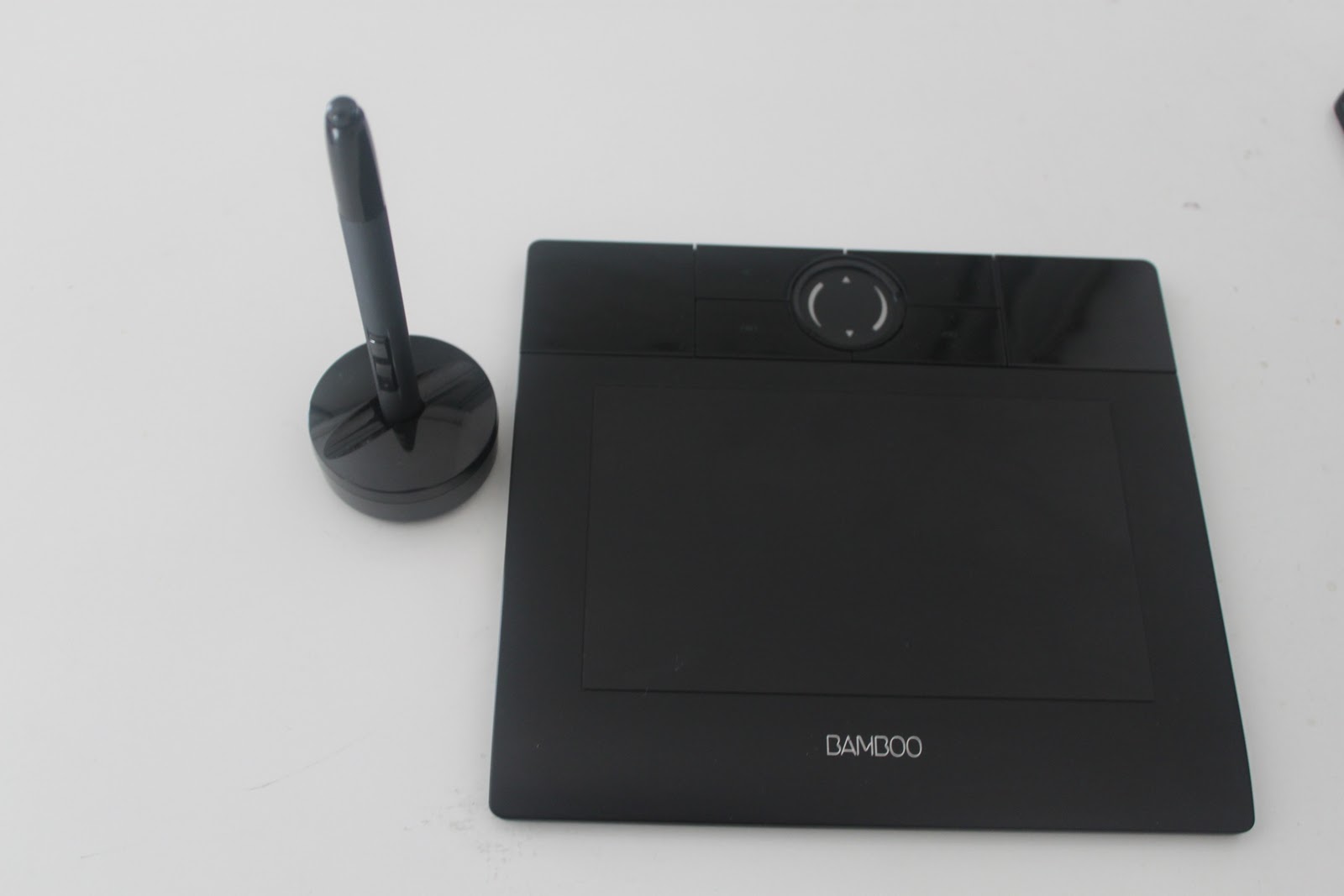 Mes petites annonces: Tablette graphique Wacom Bamboo (MTE-450) – 45€