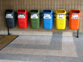 Ejemplo de contenedores para el reciclaje