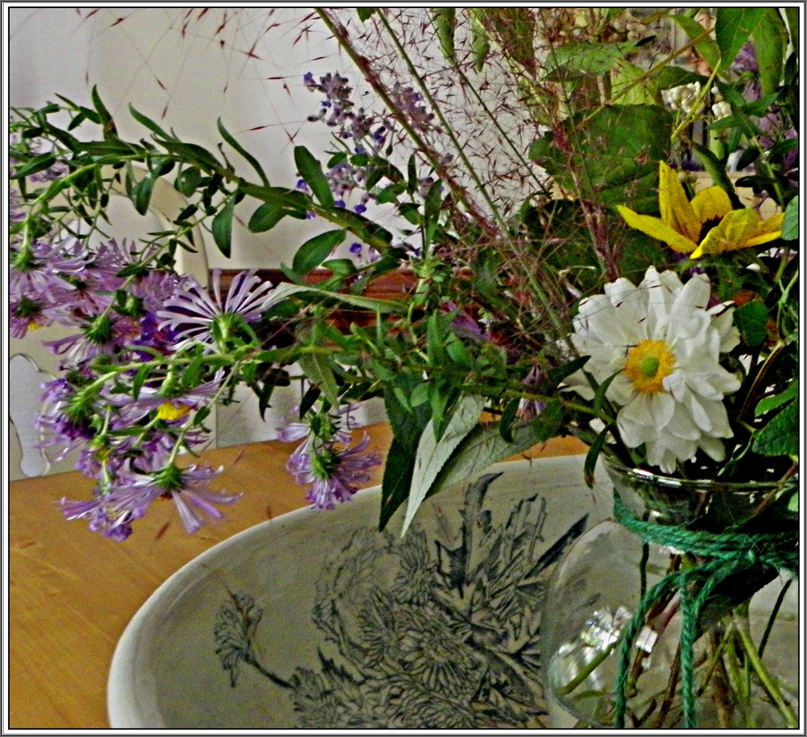 [2009_10_08+001.jpg]