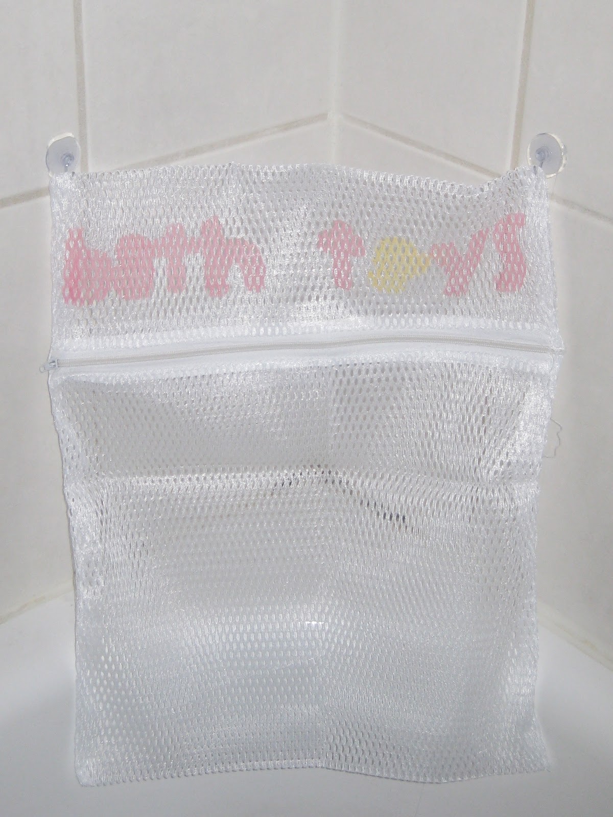 Ashley's Craft Corner Bath toys holder
