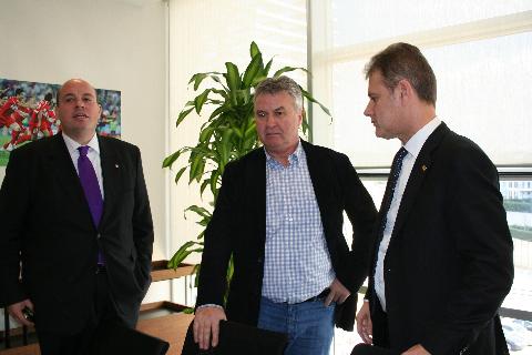 [104080_6_100315151919.jpg]