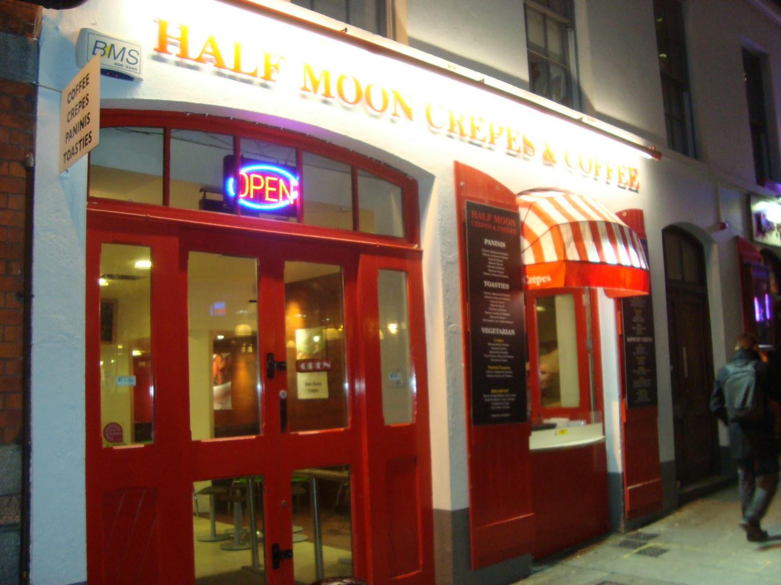 Irlanda Colorida Blog The Half Moon, crepes, em Dublin...